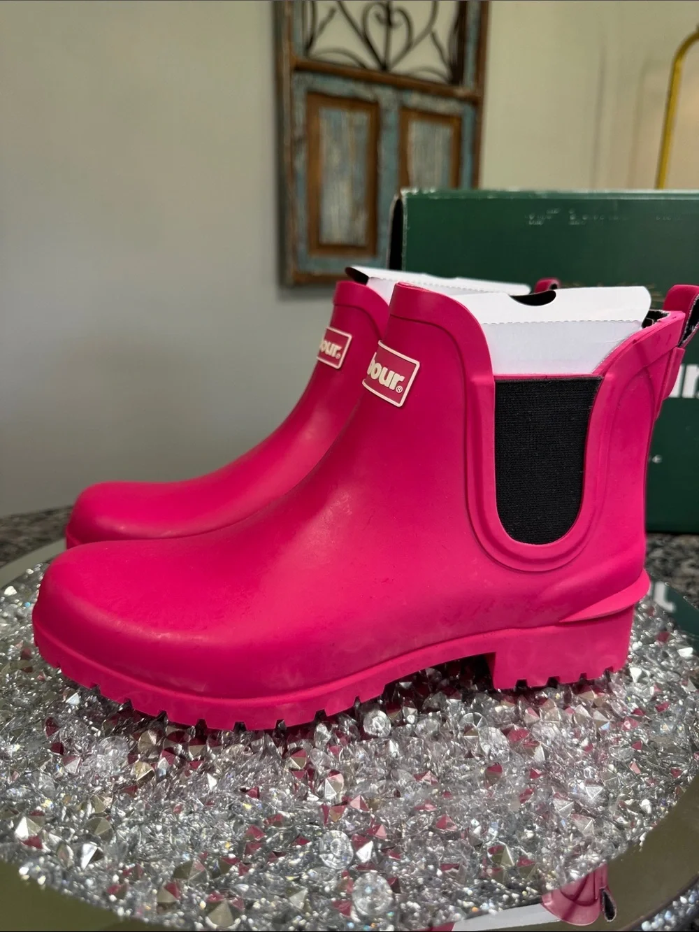 Barbour Bright Pink Chelsea ankle Rain Boots MEW 8